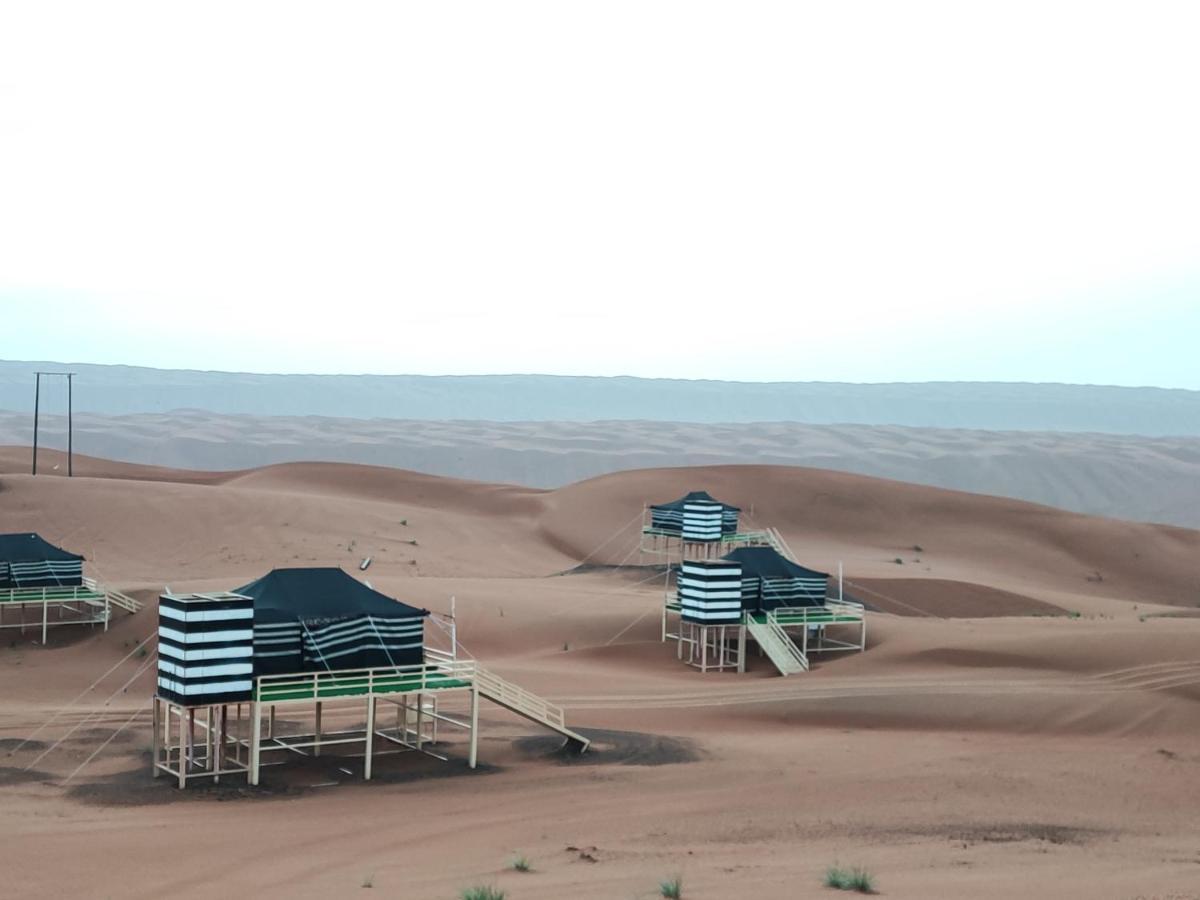 Oman Desert Private Camp Shahiq ภายนอก รูปภาพ
