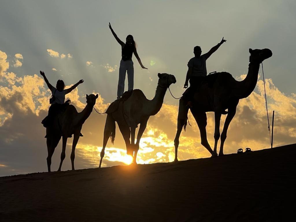 Oman Desert Private Camp Shahiq ภายนอก รูปภาพ